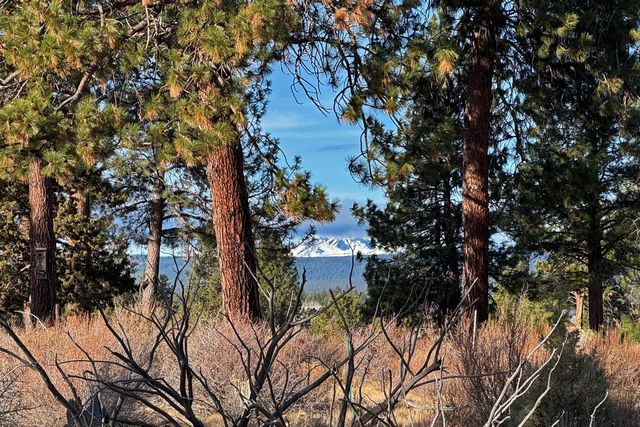 61547 Hosmer Lake Drive, Bend, OR 97702