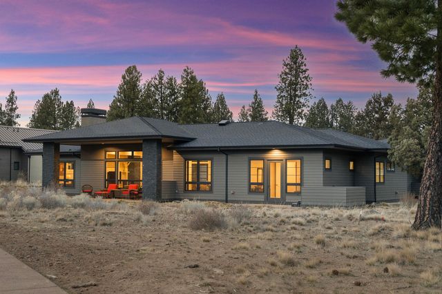 61547 Hosmer Lake Drive, Bend, OR 97702