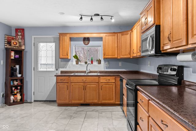 9106 Broken Arrow Road, Indianapolis, IN 46234