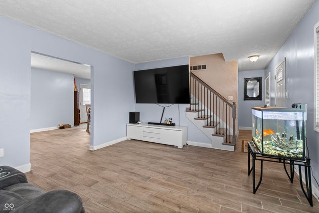 9106 Broken Arrow Road, Indianapolis, IN 46234