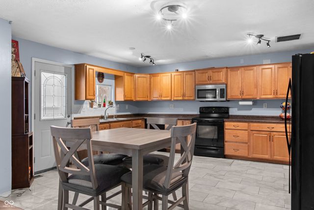 9106 Broken Arrow Road, Indianapolis, IN 46234