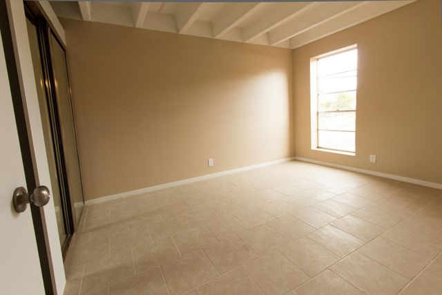 1100 Alvarado Drive SE 204, Albuquerque, NM 87108