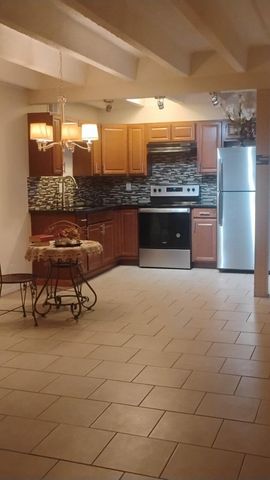 1100 Alvarado Drive SE 204, Albuquerque, NM 87108