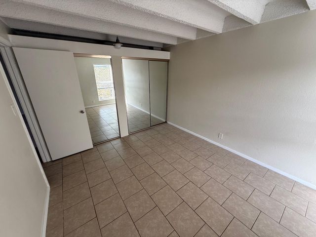 1100 Alvarado Drive SE 204, Albuquerque, NM 87108