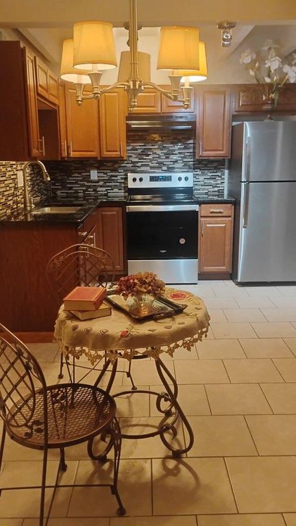 1100 Alvarado Drive SE 204, Albuquerque, NM 87108