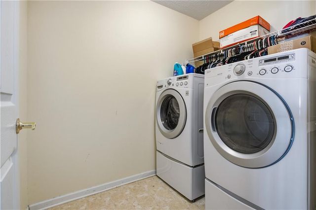 709 Jacoby Drive, Loganville, GA 30052