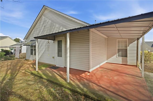 709 Jacoby Drive, Loganville, GA 30052