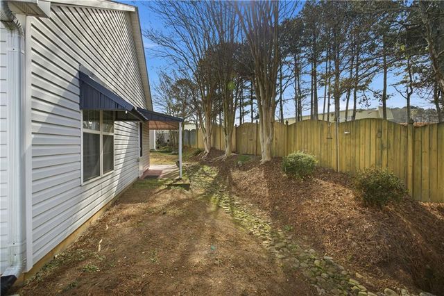 709 Jacoby Drive, Loganville, GA 30052