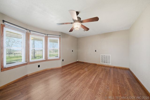 6847 W 390 Road, Adair, OK 74330