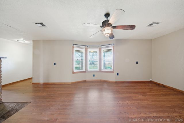 6847 W 390 Road, Adair, OK 74330