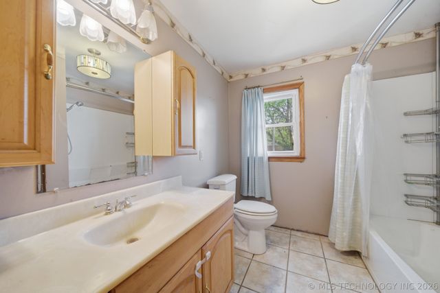 6847 W 390 Road, Adair, OK 74330