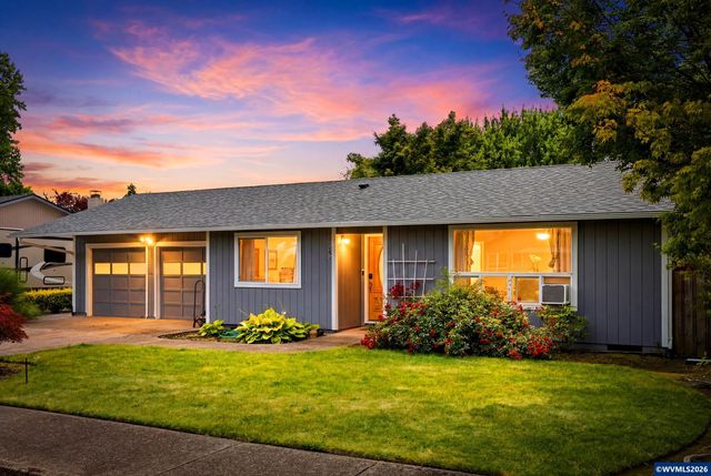 528 NW 22nd St, Mcminnville, OR 97128