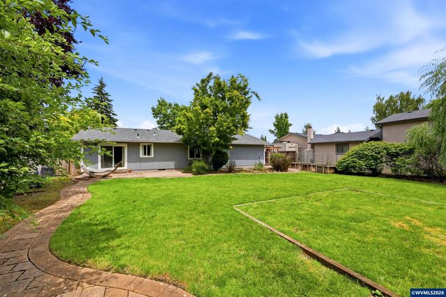 528 NW 22nd St, Mcminnville, OR 97128