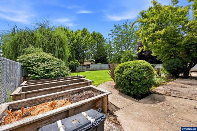 528 NW 22nd St, Mcminnville, OR 97128