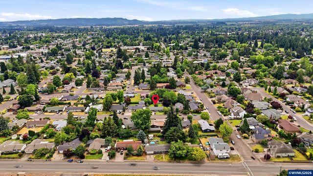 528 NW 22nd St, Mcminnville, OR 97128