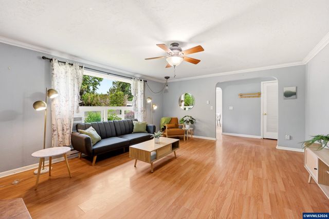 528 NW 22nd St, Mcminnville, OR 97128