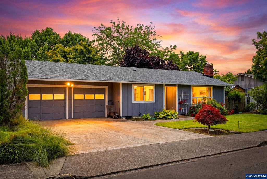 528 NW 22nd St, Mcminnville, OR 97128