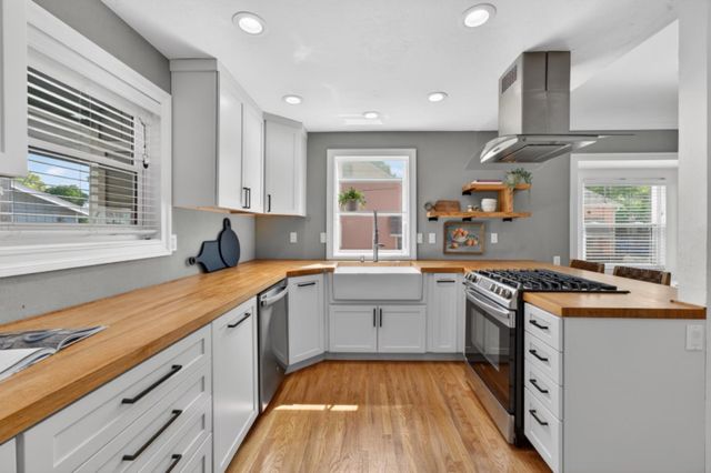 2149 6th Ave, Sacramento, CA 95818