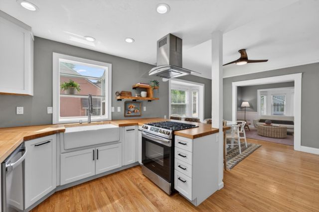 2149 6th Ave, Sacramento, CA 95818