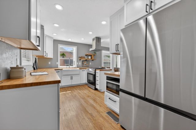 2149 6th Ave, Sacramento, CA 95818