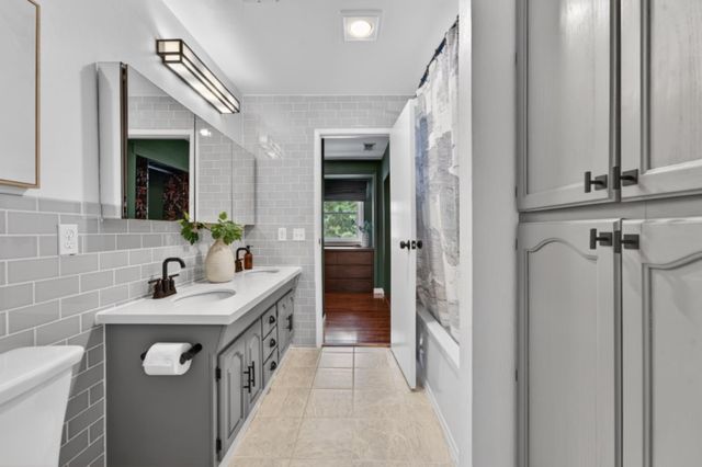 2149 6th Ave, Sacramento, CA 95818