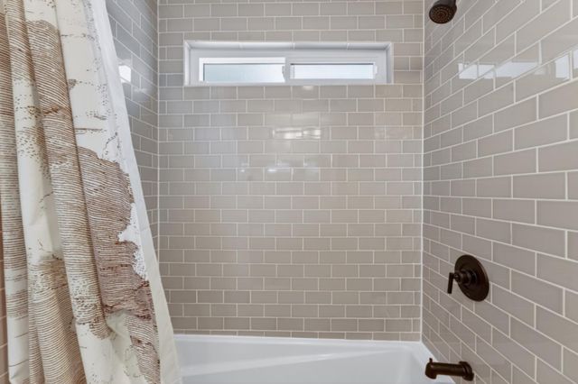 2149 6th Ave, Sacramento, CA 95818