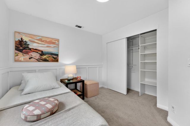 2149 6th Ave, Sacramento, CA 95818