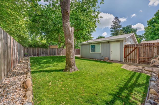 2149 6th Ave, Sacramento, CA 95818