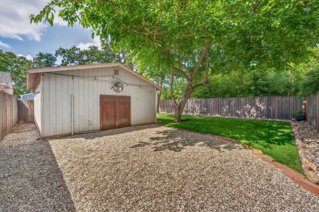 2149 6th Ave, Sacramento, CA 95818