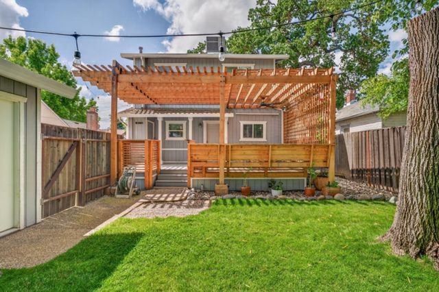 2149 6th Ave, Sacramento, CA 95818