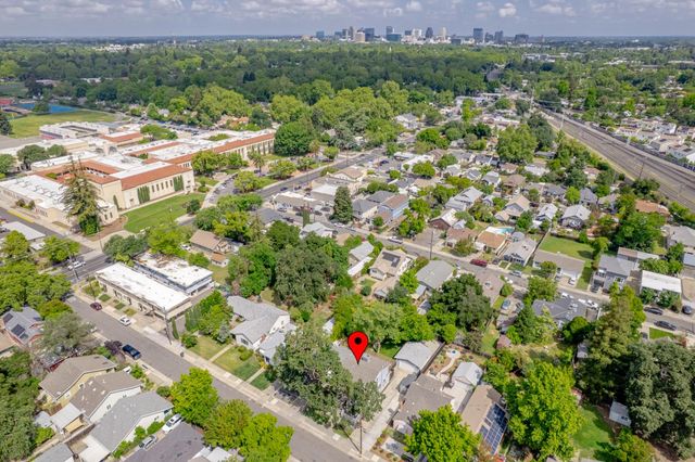 2149 6th Ave, Sacramento, CA 95818