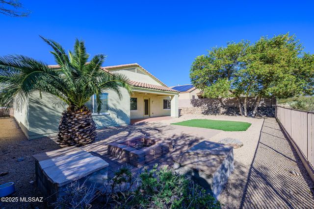 10737 S Miralago Drive, Vail, AZ 85641