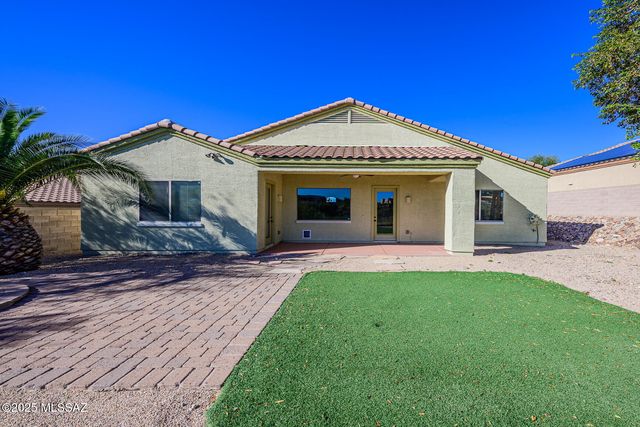10737 S Miralago Drive, Vail, AZ 85641