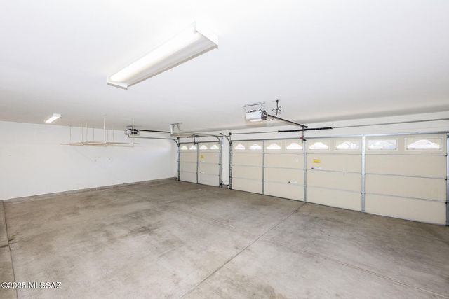 10737 S Miralago Drive, Vail, AZ 85641