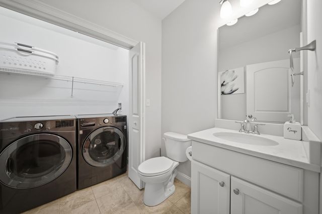 10 Milano Way, Salem, NH 03079