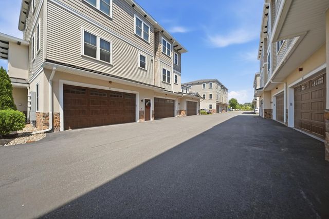 10 Milano Way, Salem, NH 03079