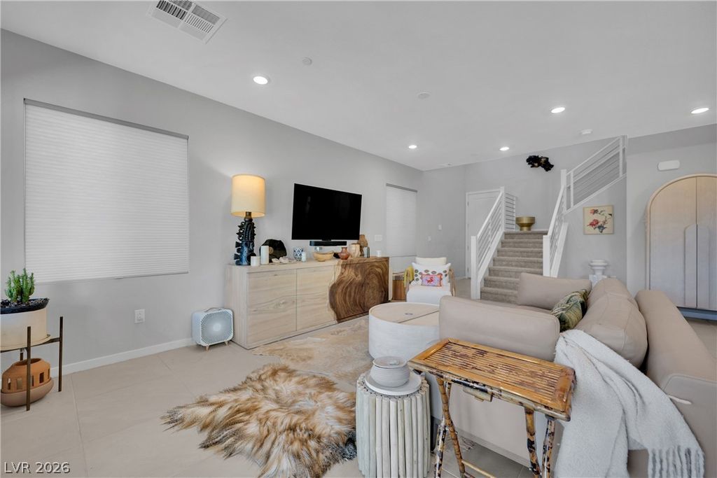 11572 Desert Hollow Avenue, Las Vegas, NV 89138 — photo 5
