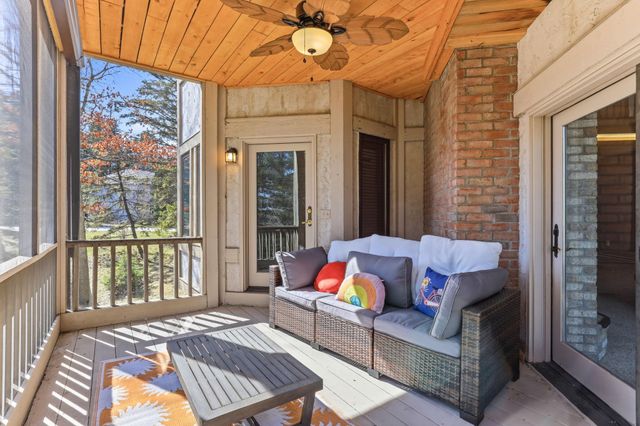 685 Valley View Court, Shoreview, MN 55126