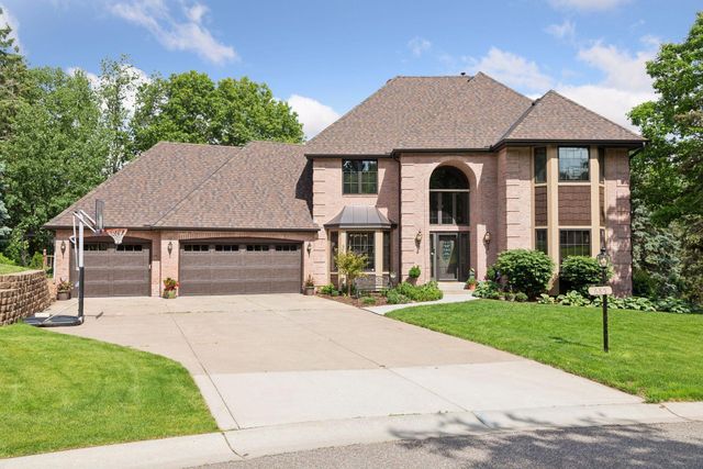 685 Valley View Court, Shoreview, MN 55126