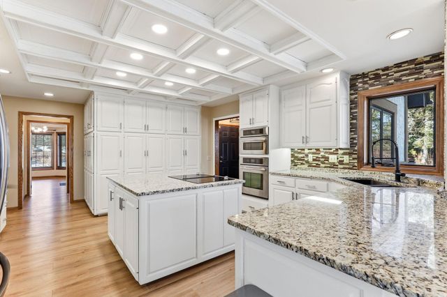 685 Valley View Court, Shoreview, MN 55126