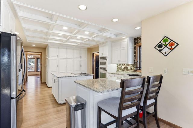 685 Valley View Court, Shoreview, MN 55126