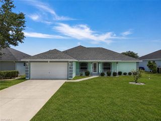8141 Liriope LOOP, Lehigh Acres, FL 33972
