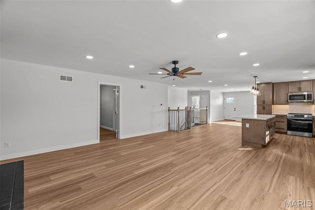 9341 Werkdale Drive, St Louis, MO 63126