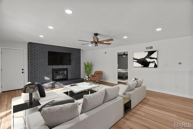 9341 Werkdale Drive, St Louis, MO 63126