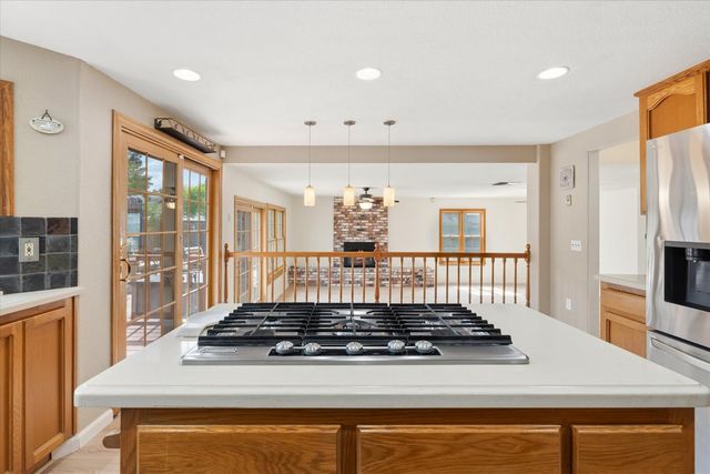 8904 Royal Gate Way, Elk Grove, CA 95624