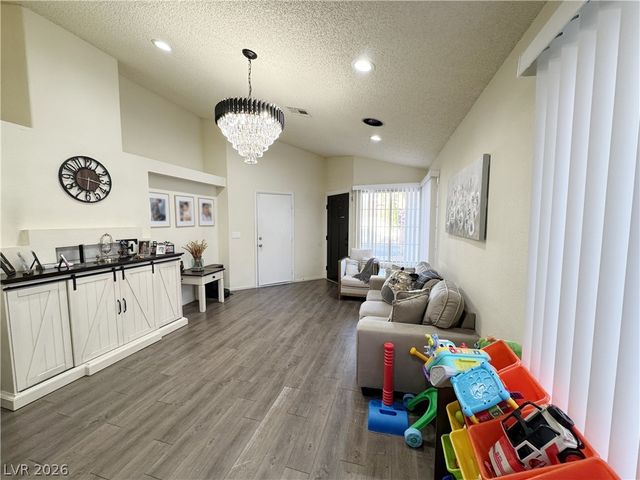 4028 Compass Rose Way, Las Vegas, NV 89108