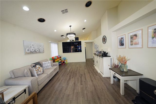 4028 Compass Rose Way, Las Vegas, NV 89108