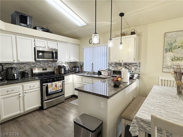 4028 Compass Rose Way, Las Vegas, NV 89108