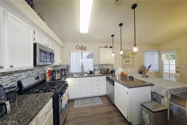 4028 Compass Rose Way, Las Vegas, NV 89108