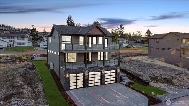 3706 W 3rd Street, Anacortes, WA 98221